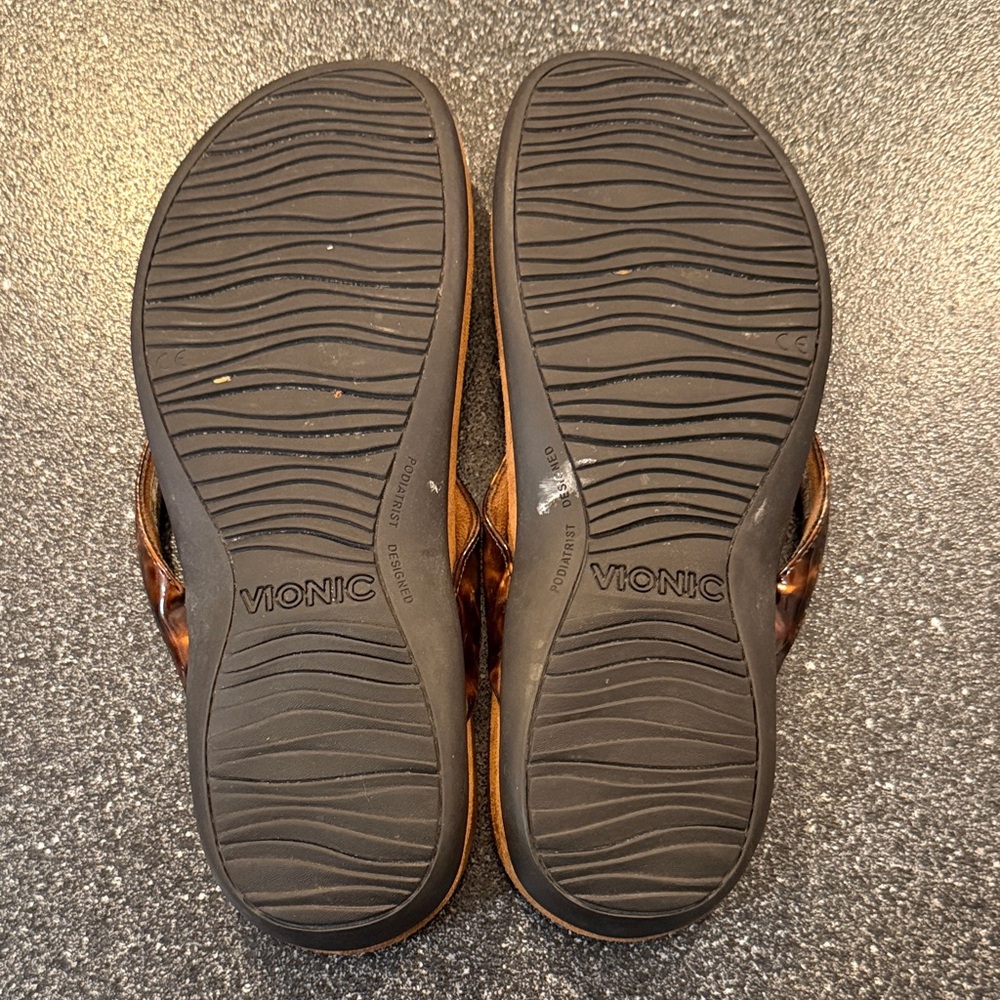 Vionic Women’s Brown Suede Footbed Tortoise-Print Bow Sandals - size 7 - Picture 3 of 6
